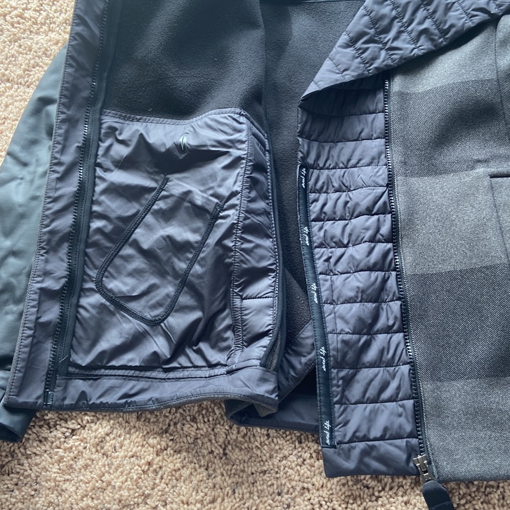 Lululemon Jacket - Picture 3 of 5